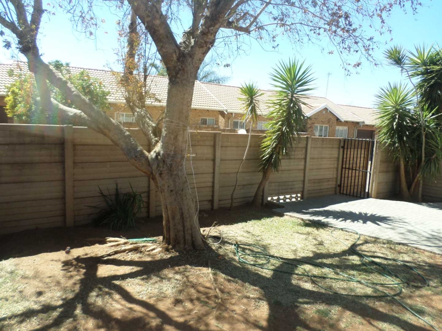 2 Bedroom Property for Sale in Ninapark Gauteng