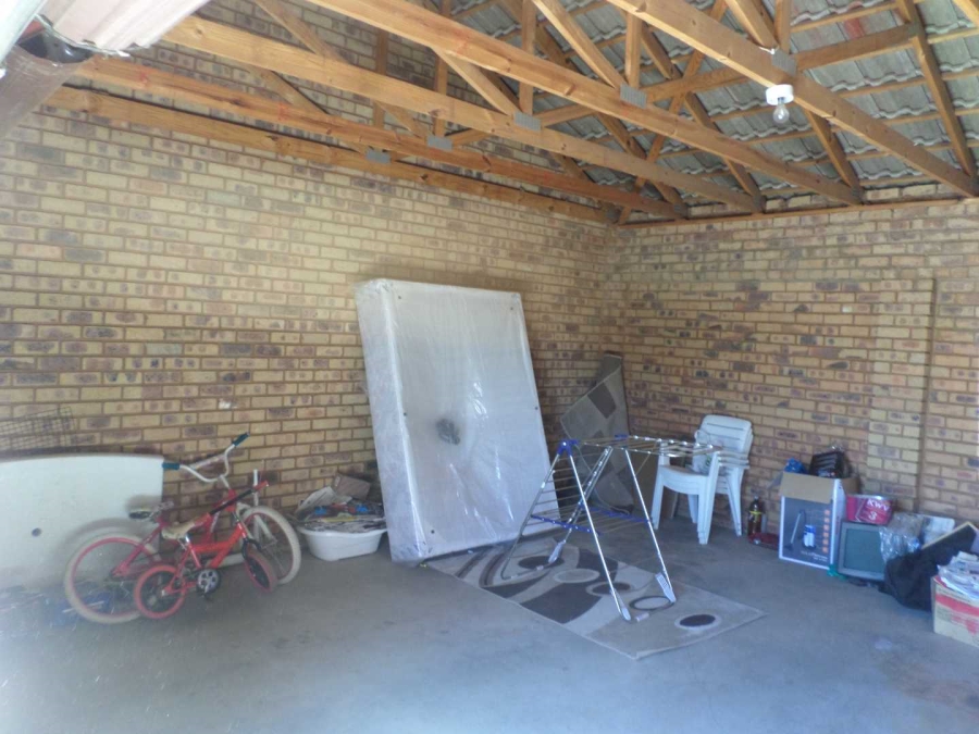 2 Bedroom Property for Sale in Ninapark Gauteng