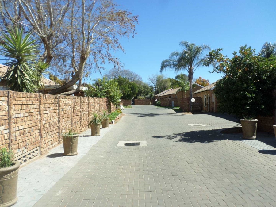 2 Bedroom Property for Sale in Ninapark Gauteng