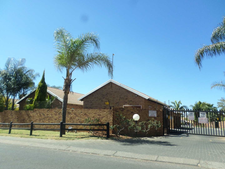 2 Bedroom Property for Sale in Ninapark Gauteng