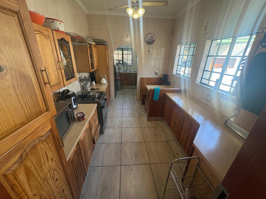 7 Bedroom Property for Sale in Walker Fruit Farms Gauteng