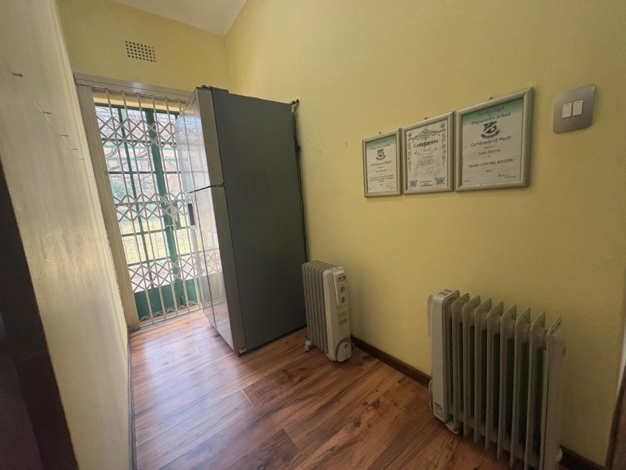 7 Bedroom Property for Sale in Walker Fruit Farms Gauteng