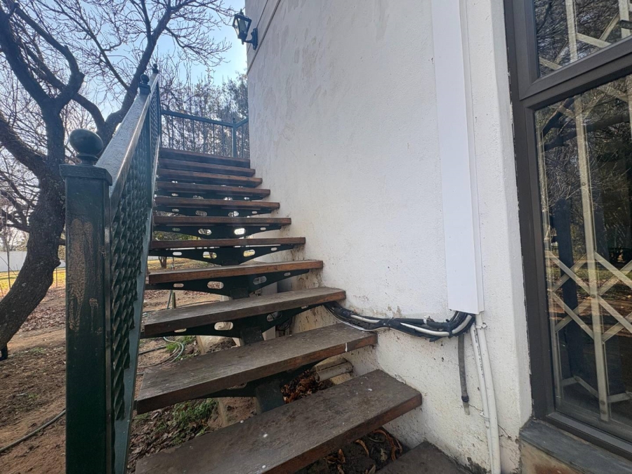 7 Bedroom Property for Sale in Walker Fruit Farms Gauteng