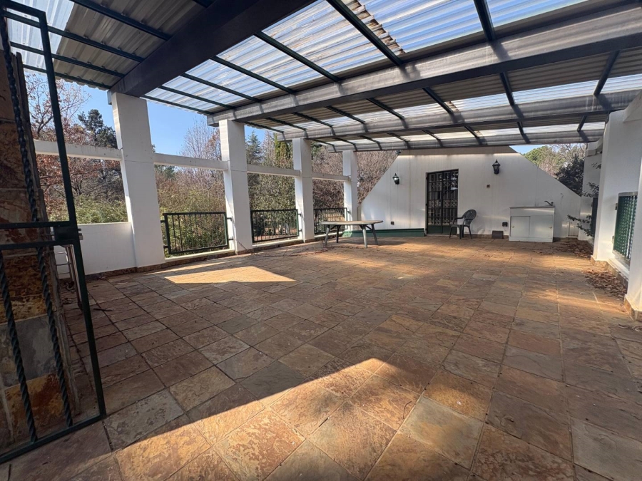 7 Bedroom Property for Sale in Walker Fruit Farms Gauteng