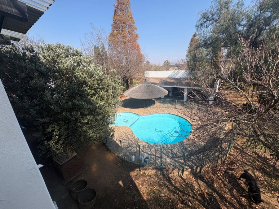 7 Bedroom Property for Sale in Walker Fruit Farms Gauteng