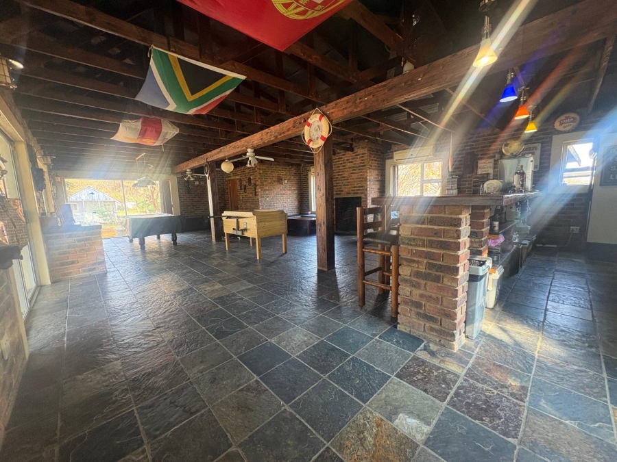 7 Bedroom Property for Sale in Walker Fruit Farms Gauteng