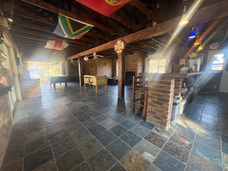 7 Bedroom Property for Sale in Walker Fruit Farms Gauteng
