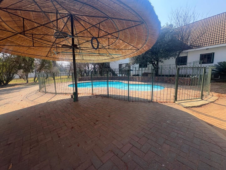 7 Bedroom Property for Sale in Walker Fruit Farms Gauteng