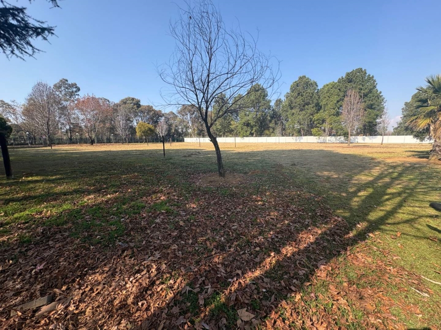 7 Bedroom Property for Sale in Walker Fruit Farms Gauteng