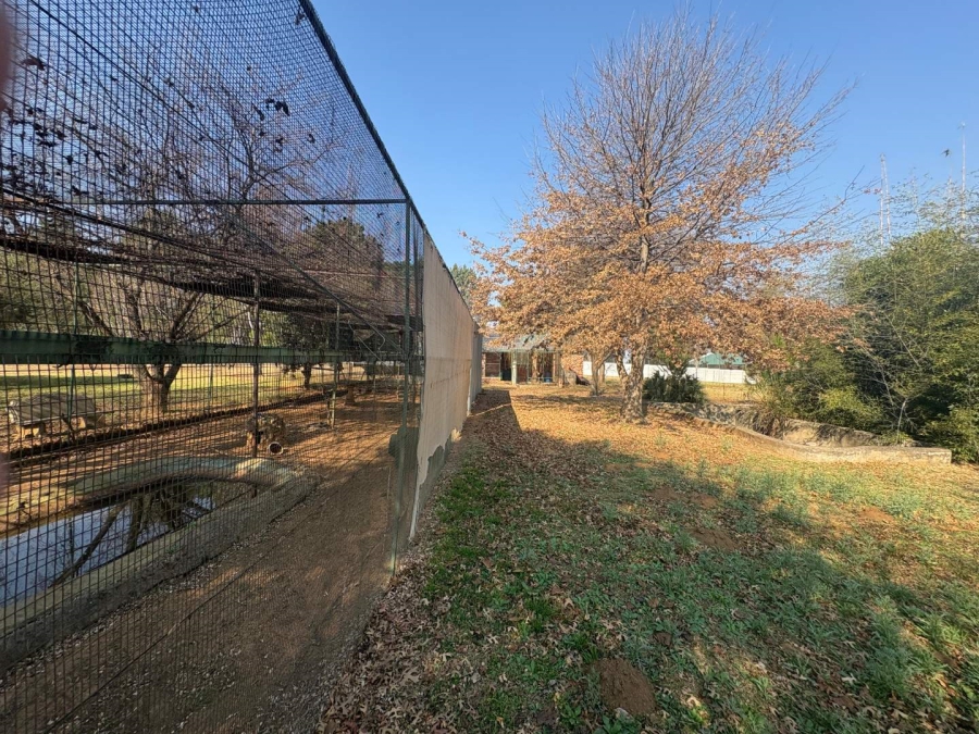 7 Bedroom Property for Sale in Walker Fruit Farms Gauteng