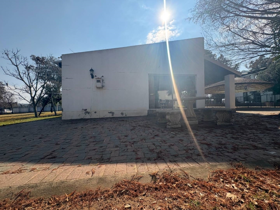 7 Bedroom Property for Sale in Walker Fruit Farms Gauteng