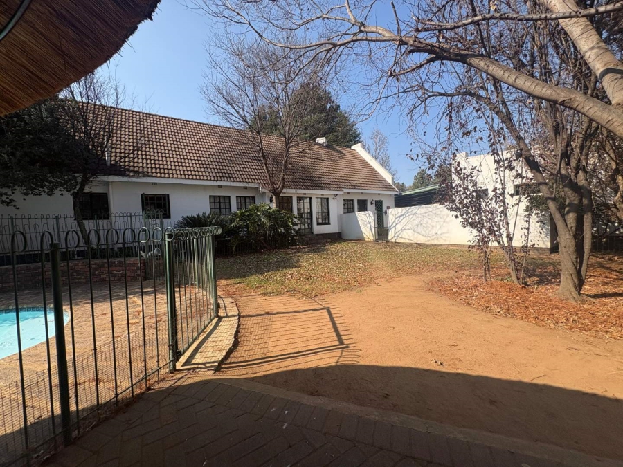 7 Bedroom Property for Sale in Walker Fruit Farms Gauteng