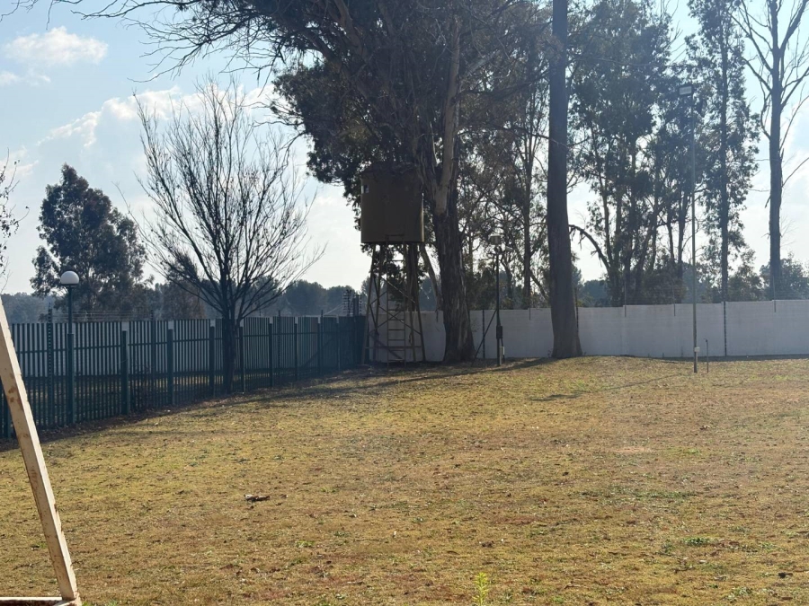 7 Bedroom Property for Sale in Walker Fruit Farms Gauteng