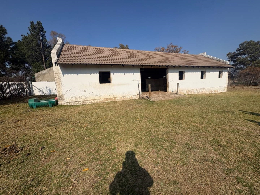 7 Bedroom Property for Sale in Walker Fruit Farms Gauteng