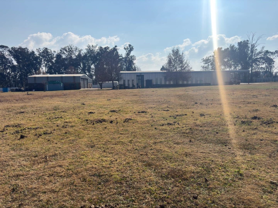 7 Bedroom Property for Sale in Walker Fruit Farms Gauteng
