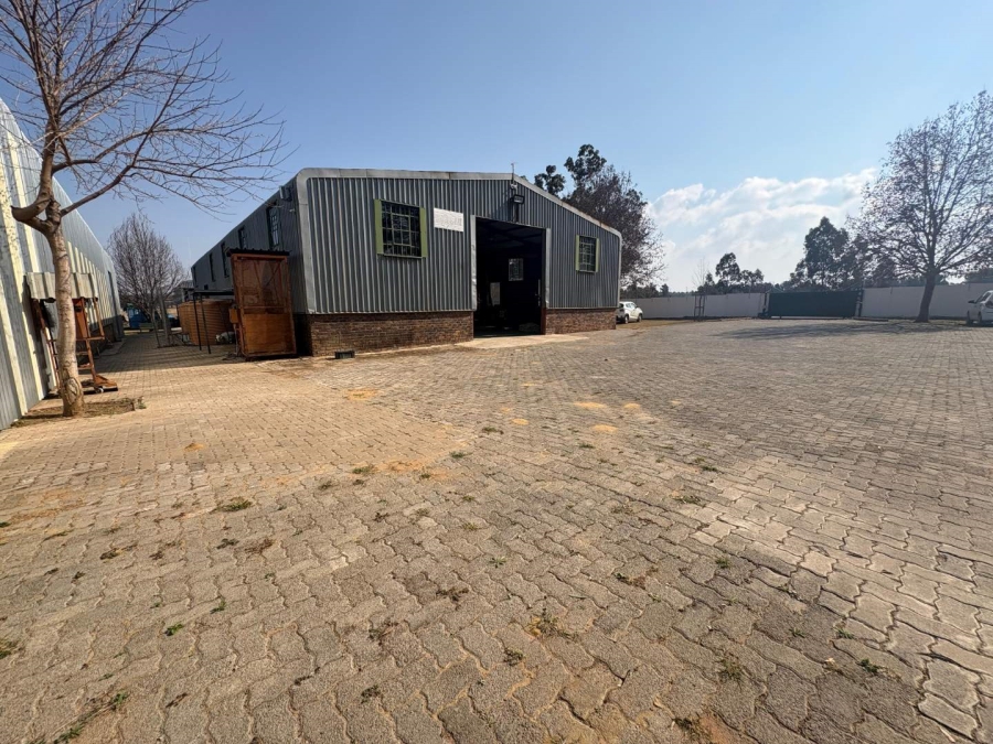 7 Bedroom Property for Sale in Walker Fruit Farms Gauteng