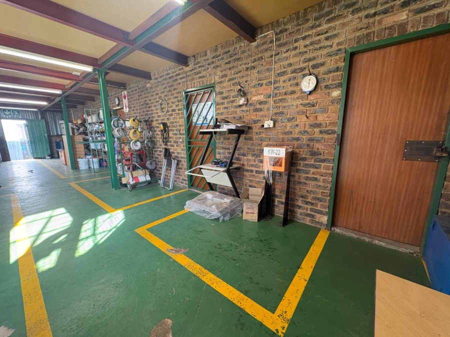 7 Bedroom Property for Sale in Walker Fruit Farms Gauteng