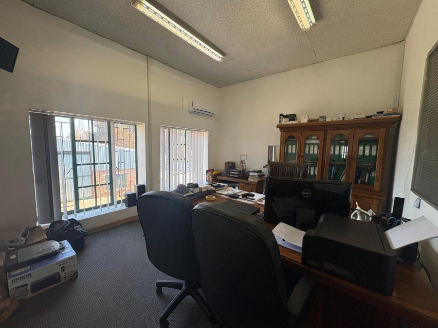 7 Bedroom Property for Sale in Walker Fruit Farms Gauteng