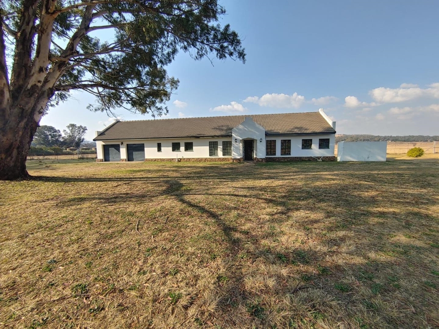 7 Bedroom Property for Sale in Walker Fruit Farms Gauteng
