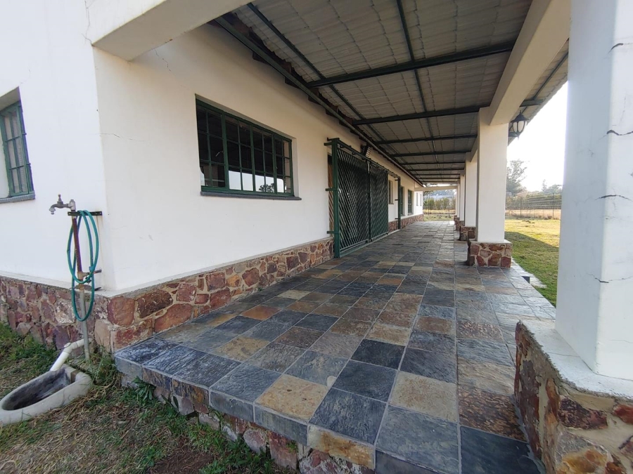 7 Bedroom Property for Sale in Walker Fruit Farms Gauteng