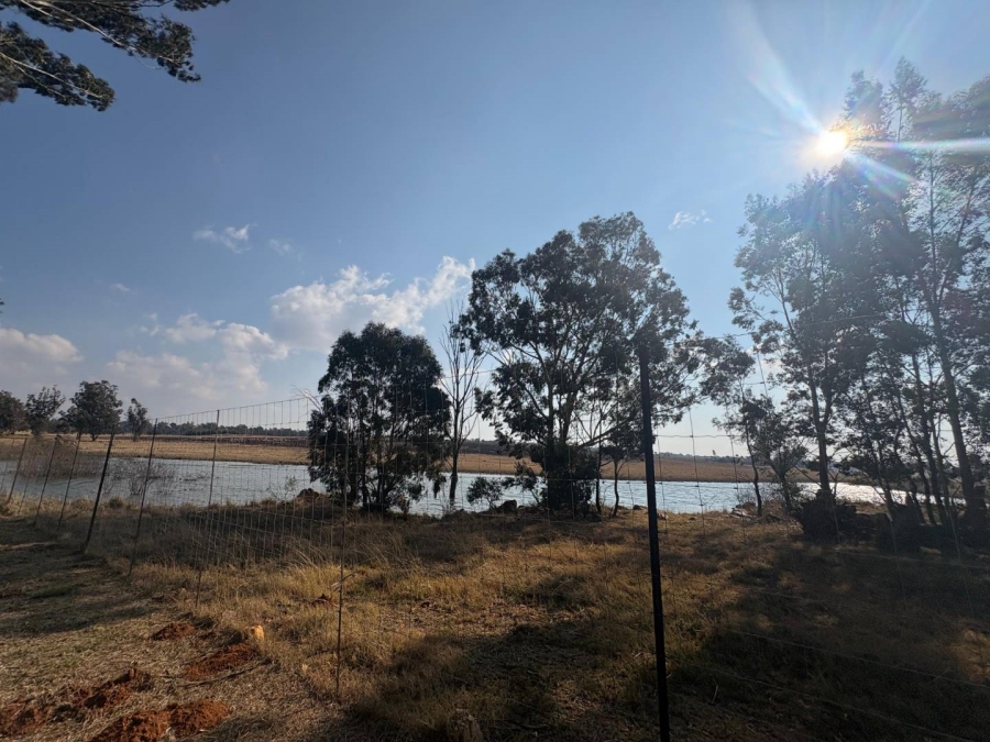 7 Bedroom Property for Sale in Walker Fruit Farms Gauteng