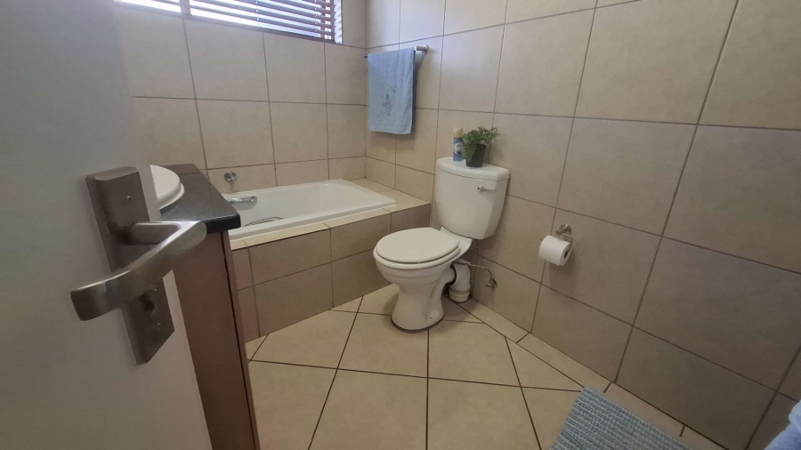2 Bedroom Property for Sale in Meyersdal Gauteng