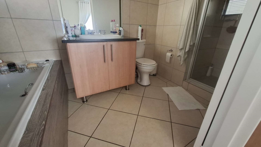 2 Bedroom Property for Sale in Meyersdal Gauteng