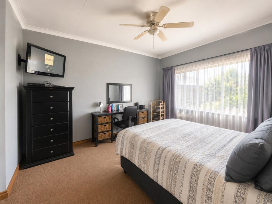3 Bedroom Property for Sale in Garsfontein Gauteng