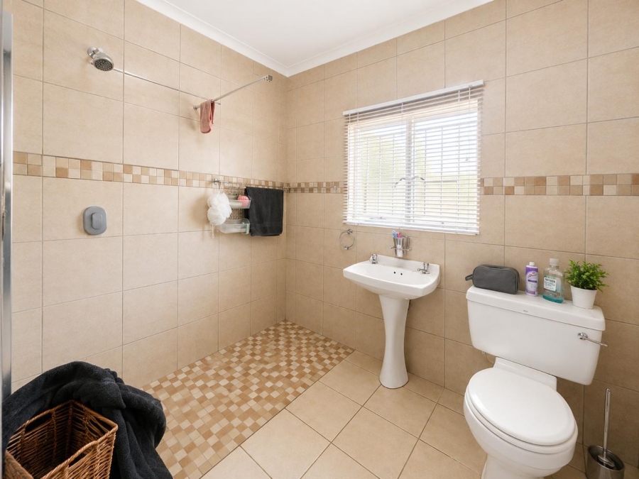 3 Bedroom Property for Sale in Garsfontein Gauteng