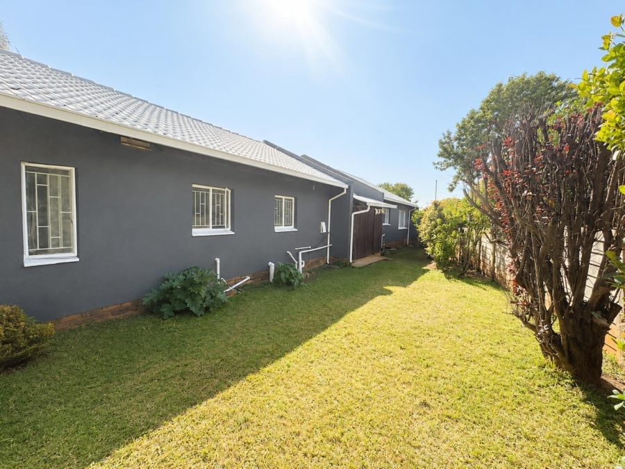 3 Bedroom Property for Sale in Garsfontein Gauteng