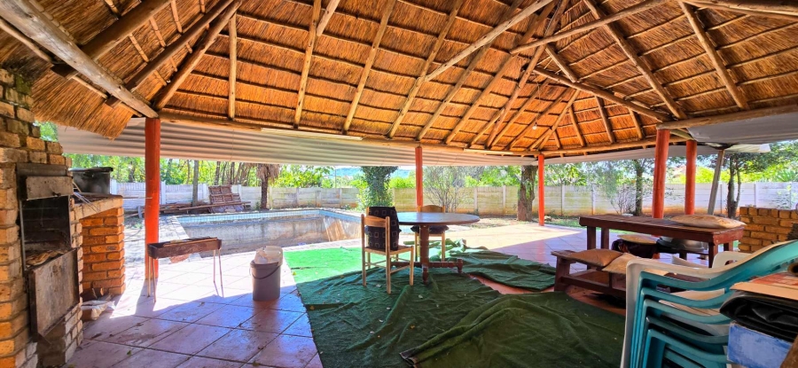 7 Bedroom Property for Sale in Garsfontein Gauteng