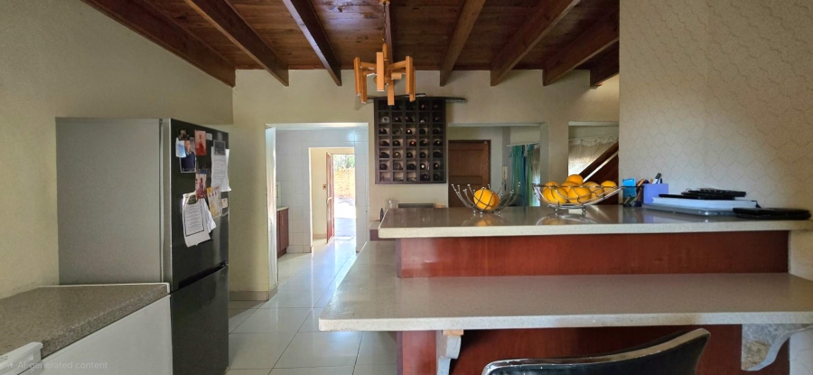 7 Bedroom Property for Sale in Garsfontein Gauteng