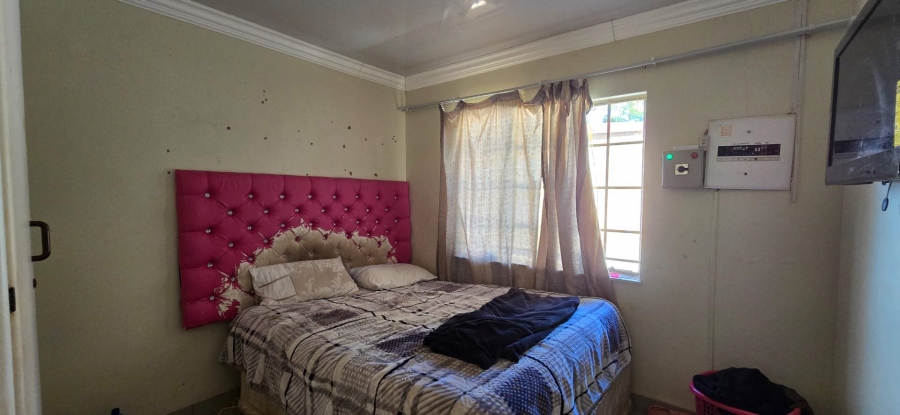 7 Bedroom Property for Sale in Garsfontein Gauteng