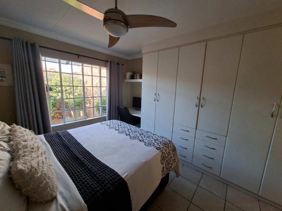 2 Bedroom Property for Sale in Allens Nek Gauteng