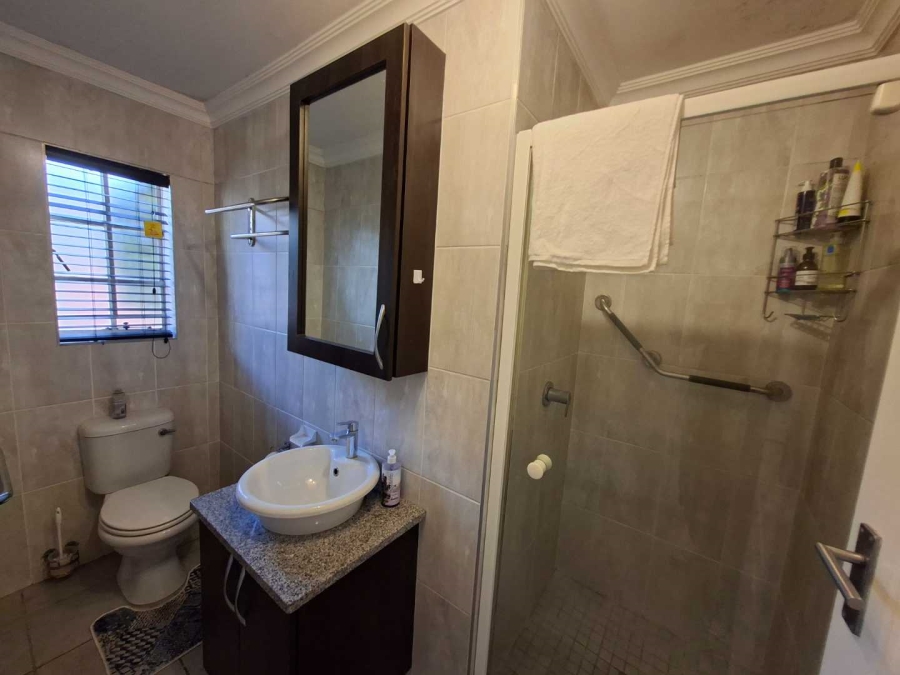 2 Bedroom Property for Sale in Allens Nek Gauteng