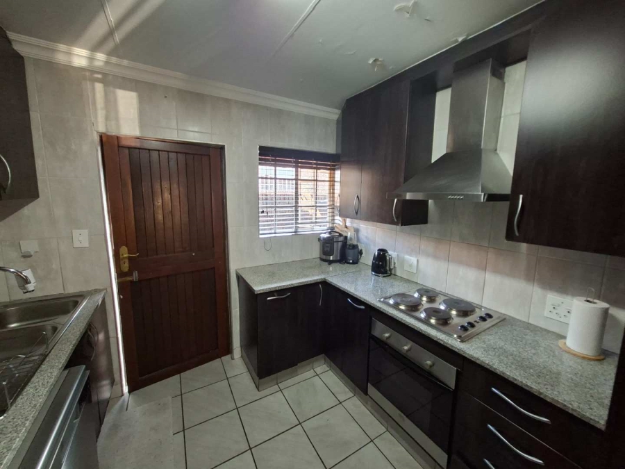2 Bedroom Property for Sale in Allens Nek Gauteng