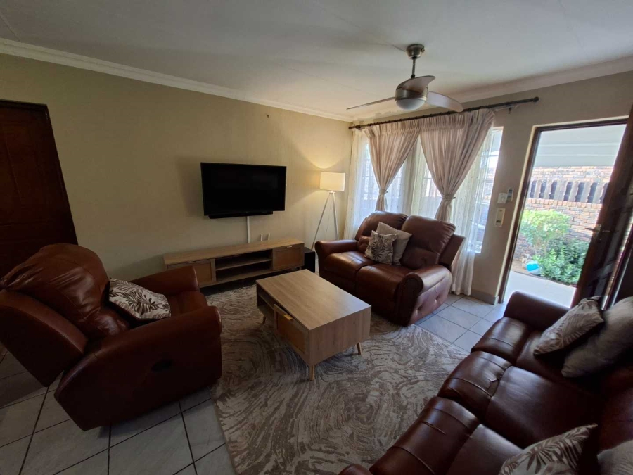 2 Bedroom Property for Sale in Allens Nek Gauteng