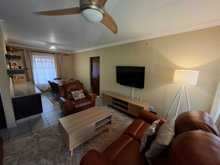 2 Bedroom Property for Sale in Allens Nek Gauteng