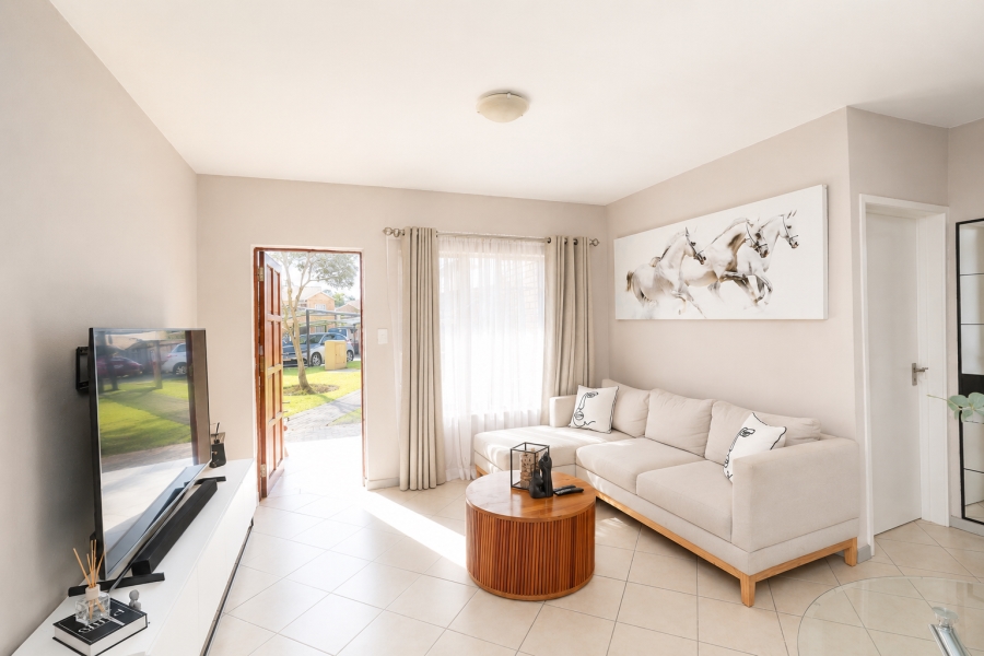2 Bedroom Property for Sale in Honeypark Gauteng