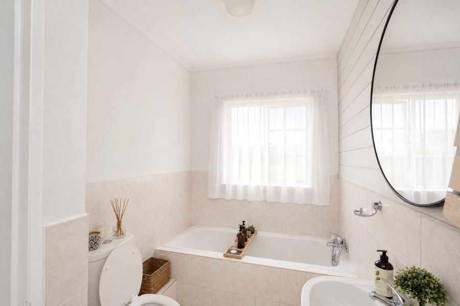 2 Bedroom Property for Sale in Honeypark Gauteng