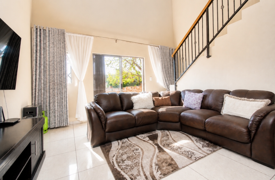 3 Bedroom Property for Sale in Wilgeheuwel Gauteng
