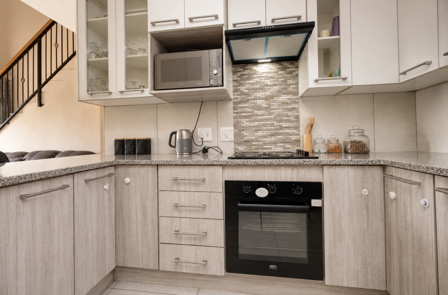 3 Bedroom Property for Sale in Wilgeheuwel Gauteng
