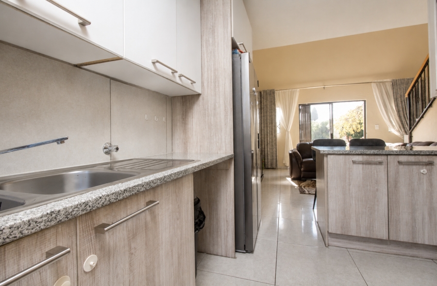 3 Bedroom Property for Sale in Wilgeheuwel Gauteng