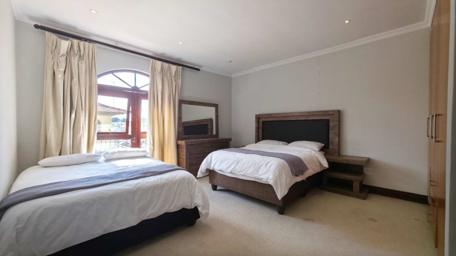 To Let 4 Bedroom Property for Rent in Sandown Gauteng