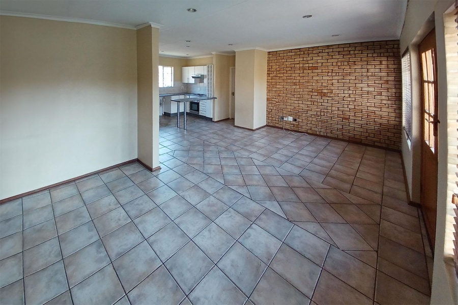 3 Bedroom Property for Sale in Glen Erasmia Gauteng