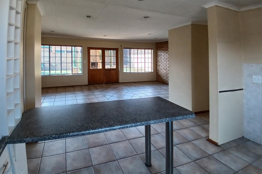 3 Bedroom Property for Sale in Glen Erasmia Gauteng