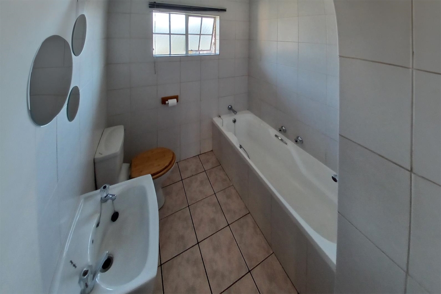 3 Bedroom Property for Sale in Glen Erasmia Gauteng