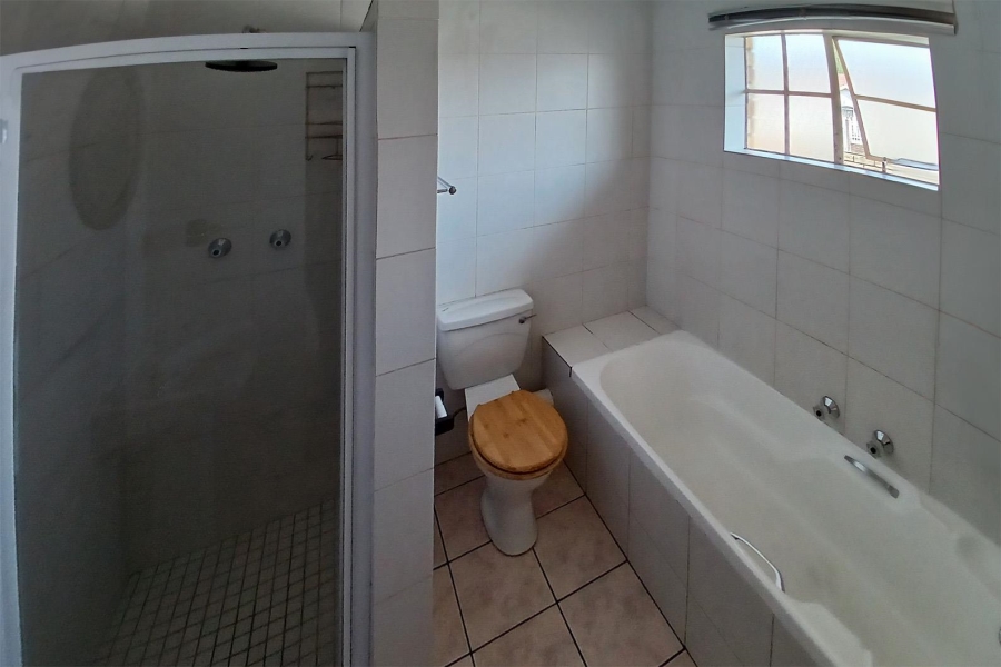 3 Bedroom Property for Sale in Glen Erasmia Gauteng