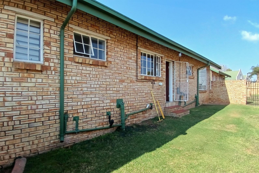 3 Bedroom Property for Sale in Glen Erasmia Gauteng
