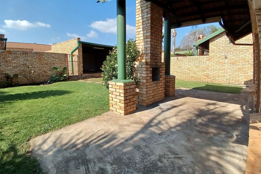 3 Bedroom Property for Sale in Glen Erasmia Gauteng